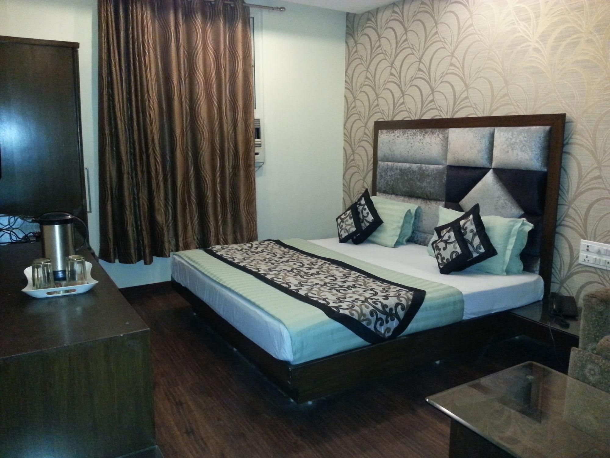 Hotel Vanson Villa - Near Connaught Place Нью-Дели Экстерьер фото