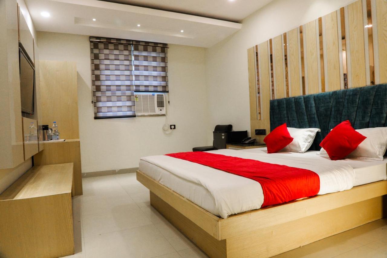 Hotel Vanson Villa - Near Connaught Place Нью-Дели Экстерьер фото