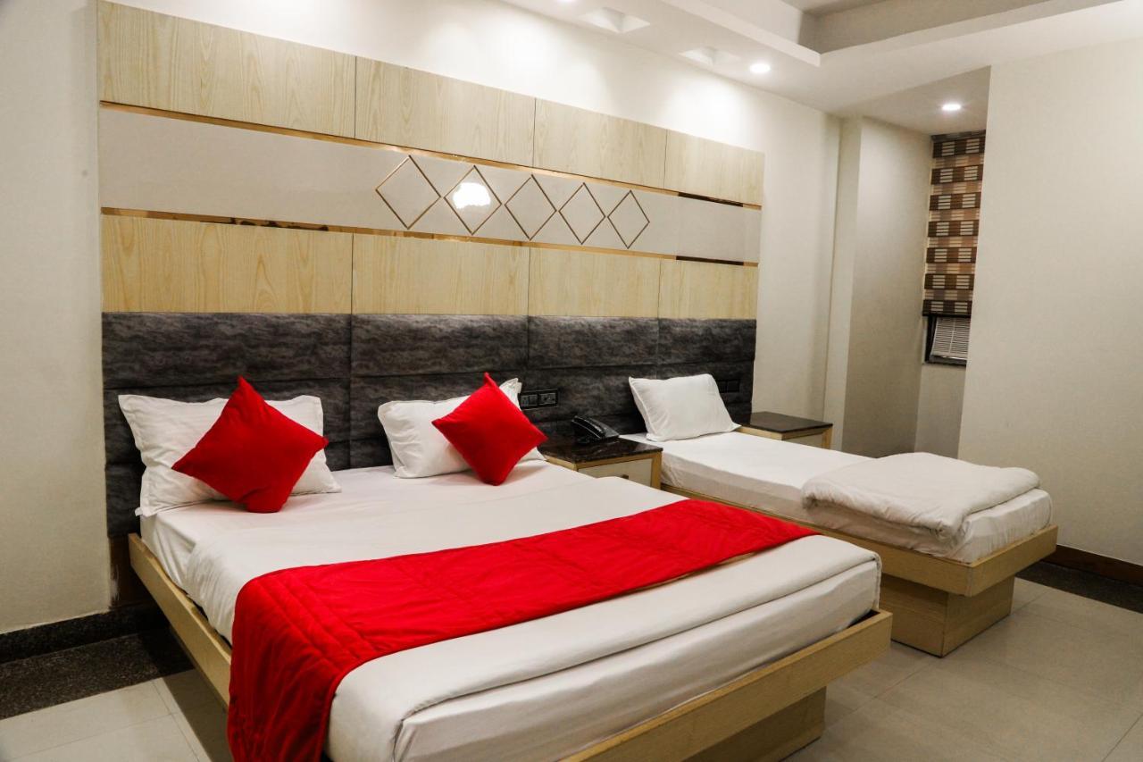 Hotel Vanson Villa - Near Connaught Place Нью-Дели Экстерьер фото