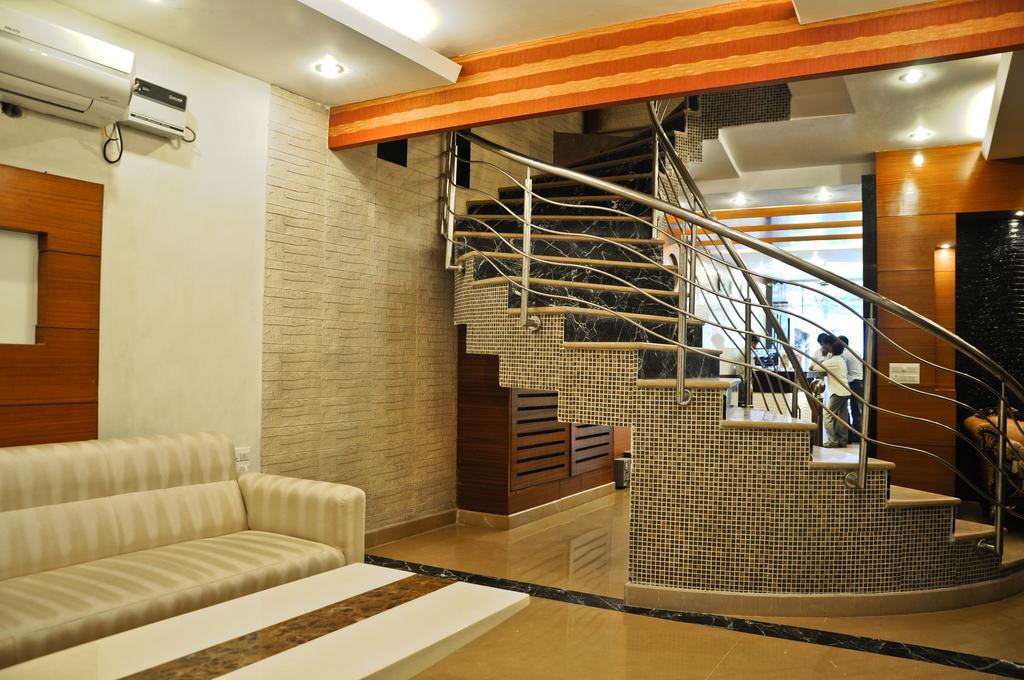 Hotel Vanson Villa - Near Connaught Place Нью-Дели Экстерьер фото
