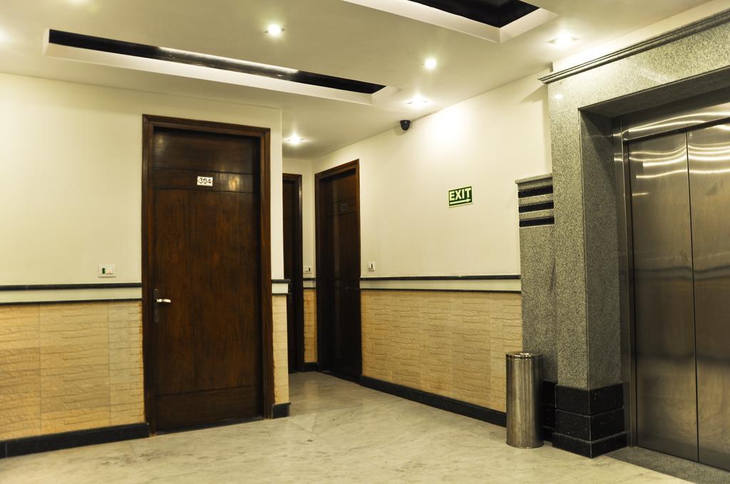 Hotel Vanson Villa - Near Connaught Place Нью-Дели Экстерьер фото