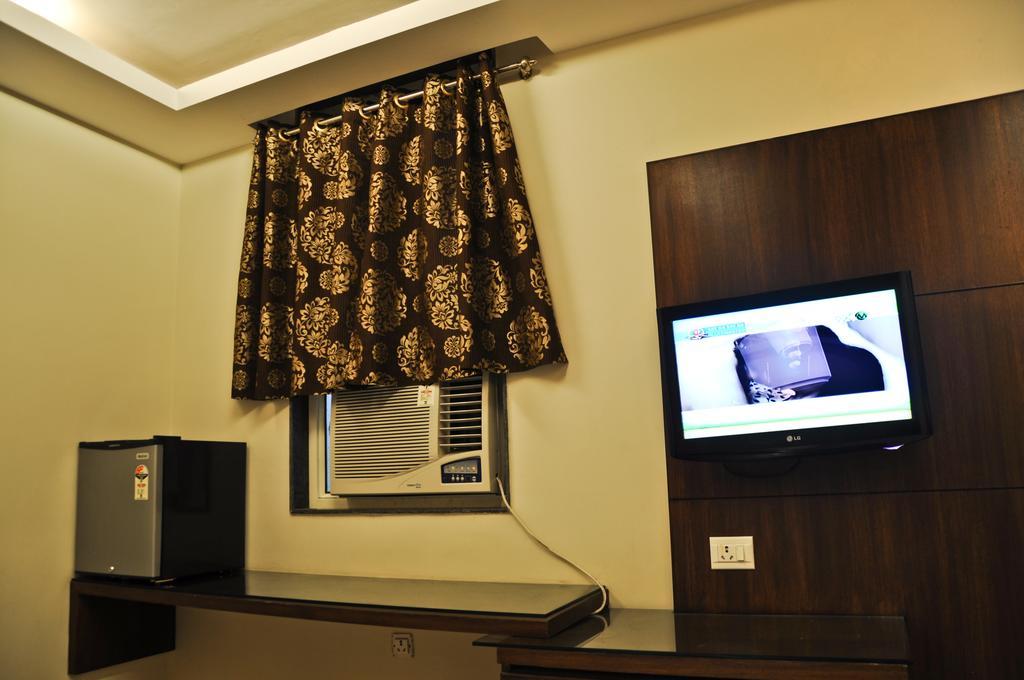 Hotel Vanson Villa - Near Connaught Place Нью-Дели Экстерьер фото