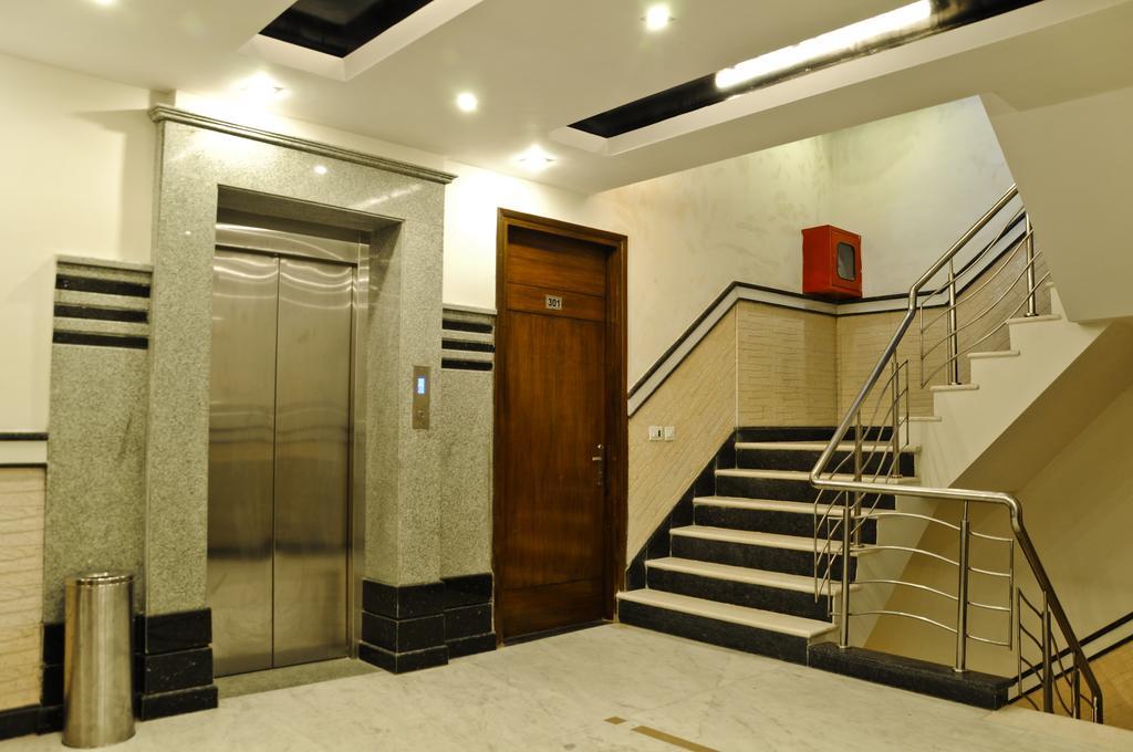 Hotel Vanson Villa - Near Connaught Place Нью-Дели Экстерьер фото