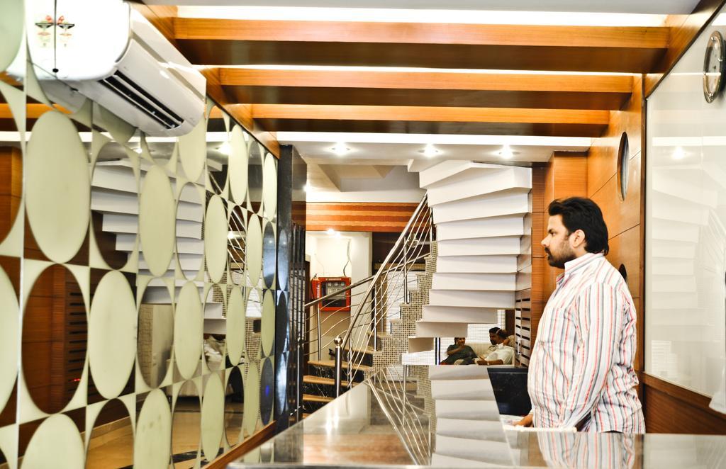 Hotel Vanson Villa - Near Connaught Place Нью-Дели Экстерьер фото
