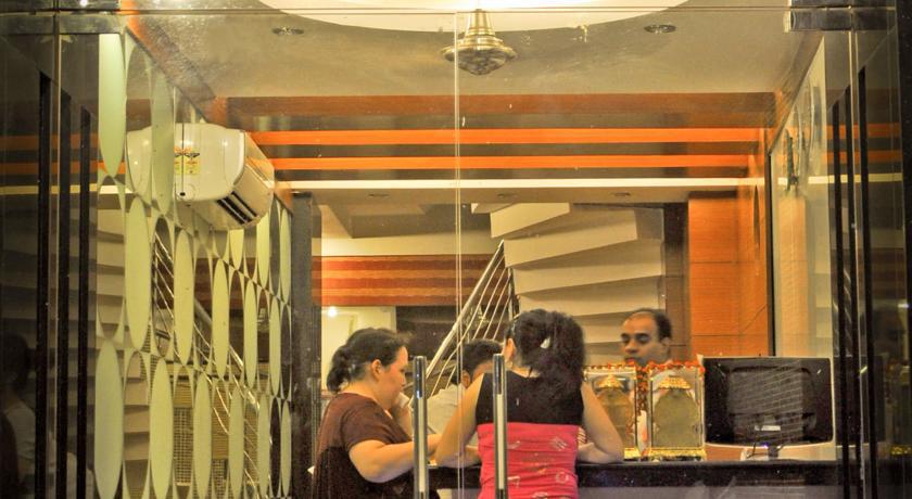 Hotel Vanson Villa - Near Connaught Place Нью-Дели Экстерьер фото