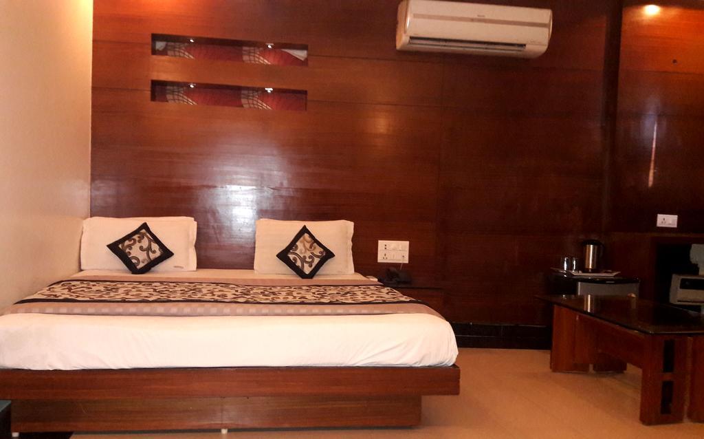 Hotel Vanson Villa - Near Connaught Place Нью-Дели Экстерьер фото
