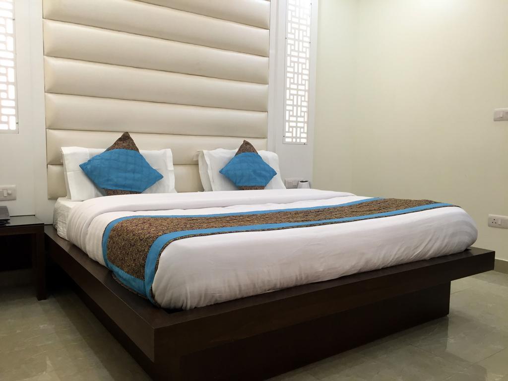 Hotel Vanson Villa - Near Connaught Place Нью-Дели Экстерьер фото