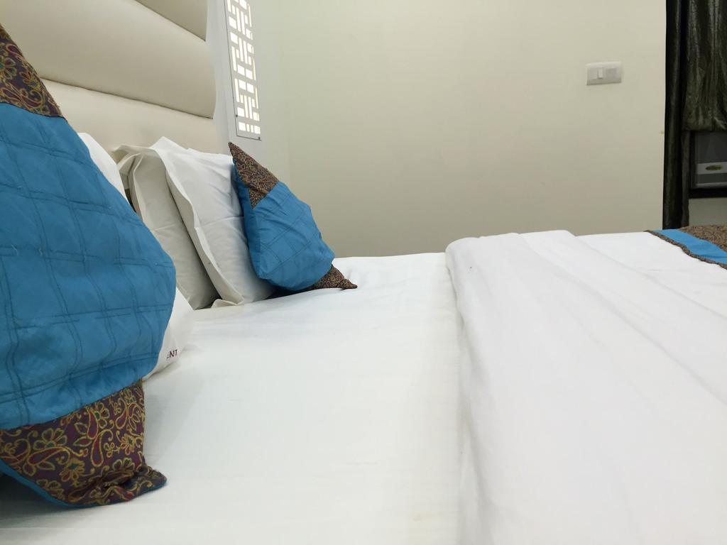 Hotel Vanson Villa - Near Connaught Place Нью-Дели Экстерьер фото