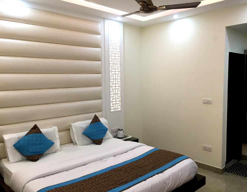Hotel Vanson Villa - Near Connaught Place Нью-Дели Экстерьер фото